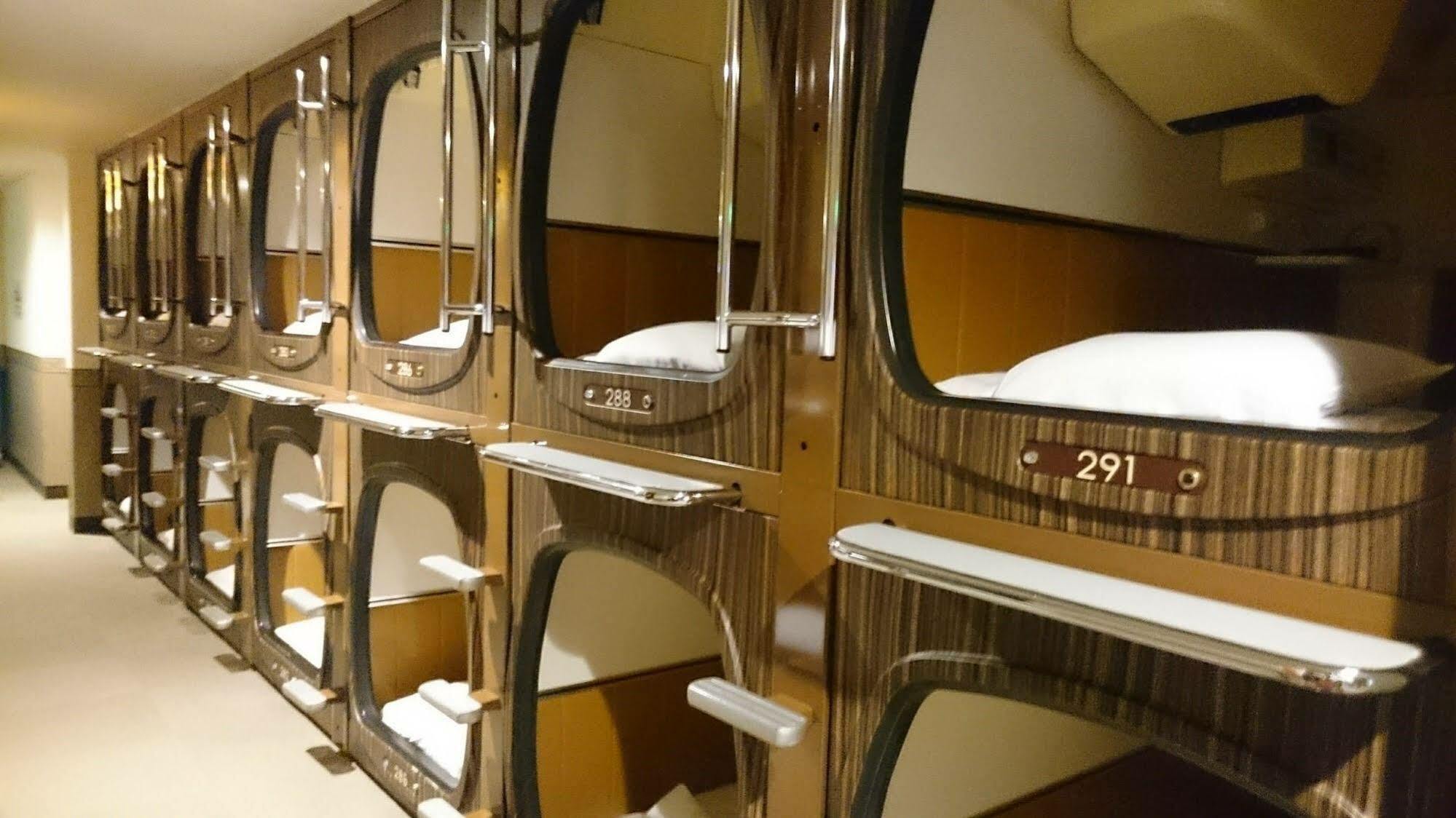Capsule And Sauna New Japan Ex Hiroshima Eksteriør bilde