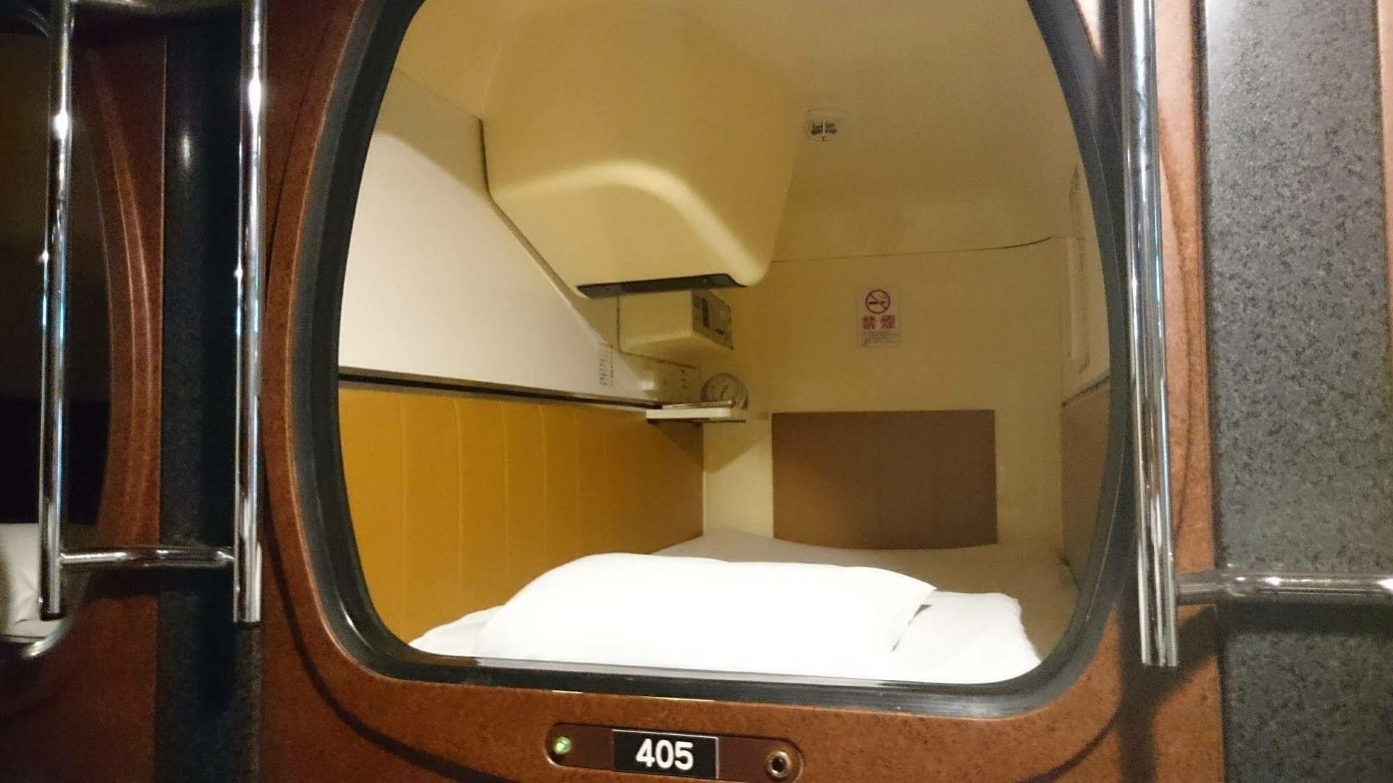 Capsule And Sauna New Japan Ex Hiroshima Eksteriør bilde